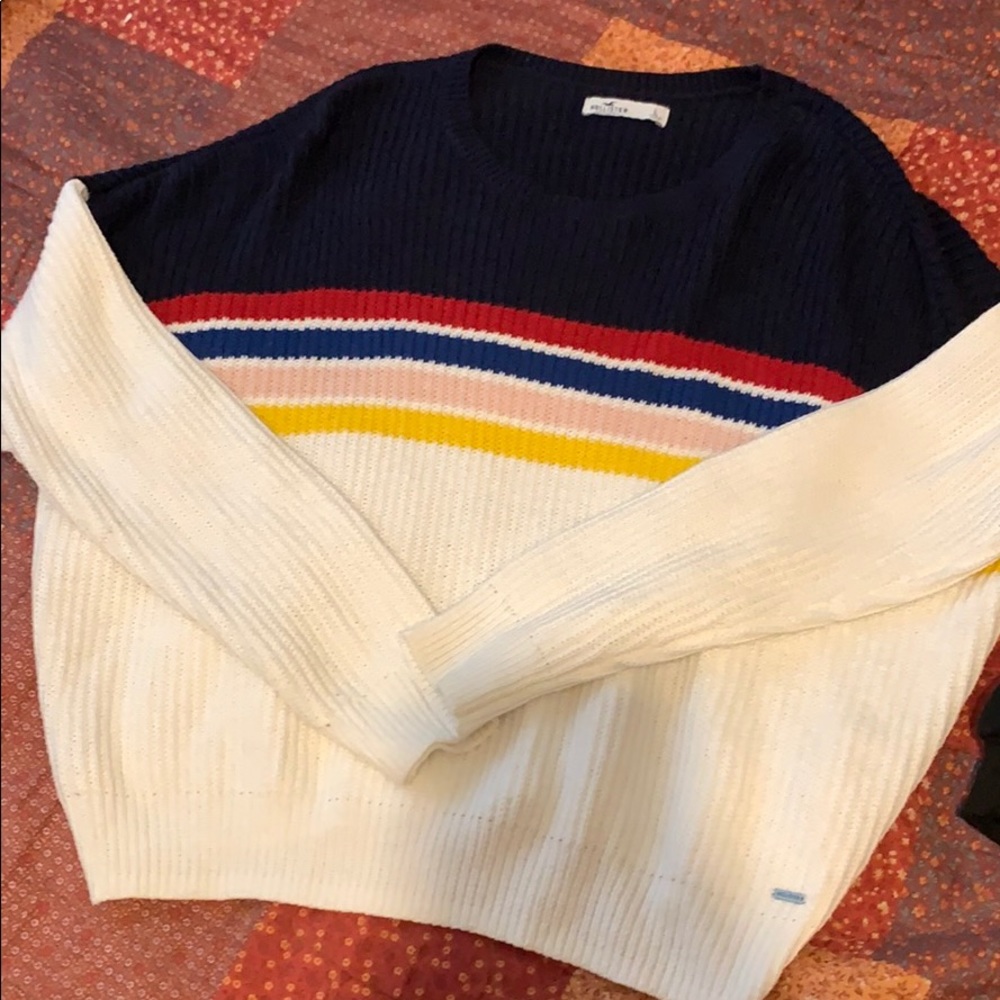 Cozy Cropped Hollister Sweater